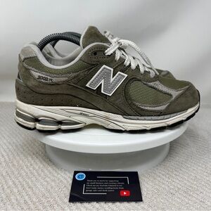 New Balance 2002R M2002RFO Dark Camo Olive Green Sneakers Mens 6.5 / Womens 8 D
